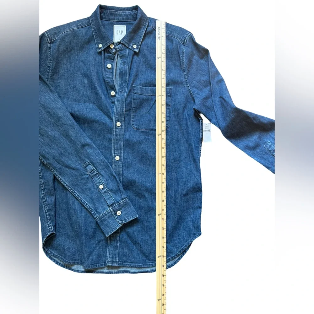Gap Men’s Button down Denim Classic Shirt Size S - Picture 6 of 11